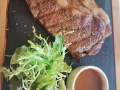 -香格里拉鱼跃地中海西餐厅·牛排披萨