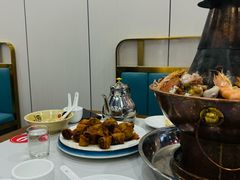 -一口猪海鲜浑锅·东北家常菜