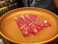 -牛YO寿喜烧·铁板烧和牛火锅自助(市府恒隆店)