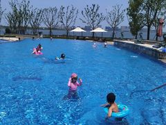 -上海滴水湖皇冠假日酒店