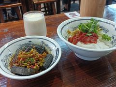 -黑白电视长沙小吃(美林M·LIVE天地东座店)