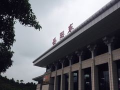-岳阳东站