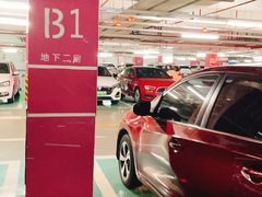 -龙湖天街-停车场