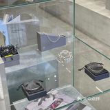 夏日撞色穿搭|超出片的潮流品牌coffee集合店