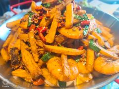 -小鱼儿海鲜港(新村十区店)