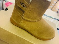-UGG(燕莎奥特莱斯购物中心店)