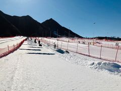 -荣盛康旅野三坡滑雪场