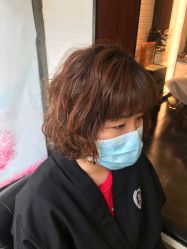 -一東造型烫发染发