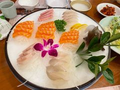 -青瓦餐厅·生鱼片·韩园烤肉(西塔店)