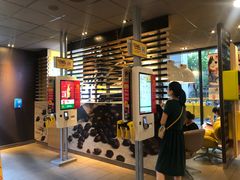 门面-麦当劳(杭州西湖银泰百货店)