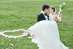 -雪中彩影婚纱摄影·微光艺术中心