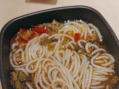 -蒙自源米线大王(东站店)