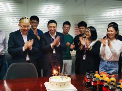 -咖咖熊蛋糕定制·英国蓝风车动物性淡奶油