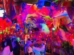 -星巴克(西藏路店)