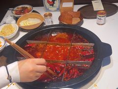 -卤校长老火锅(杨家坪直营店)