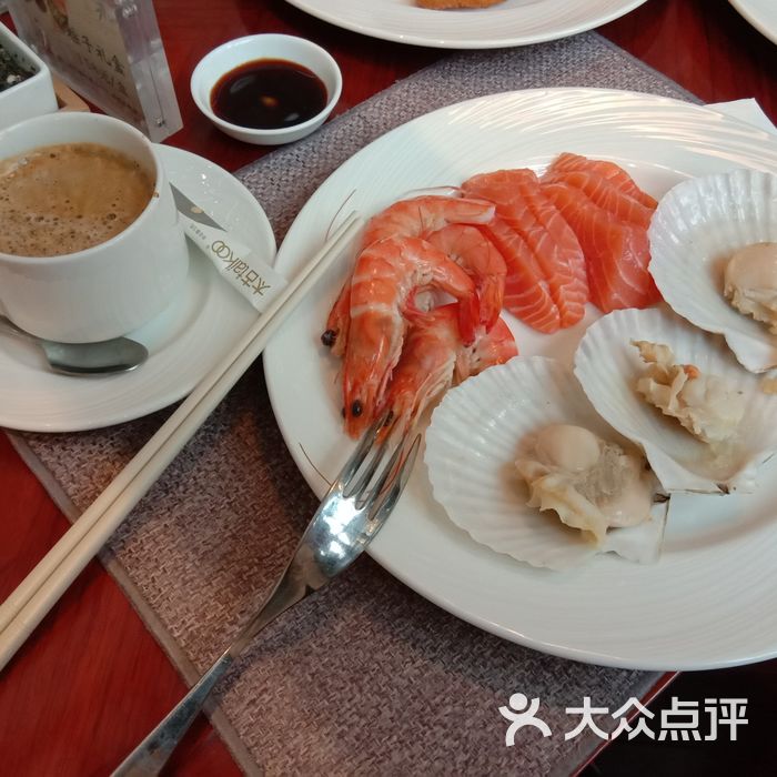 东太湖大酒店湖之恋游艇自助餐