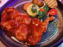 -樱花里音乐餐吧·牛扒椰子鸡(东圃店)