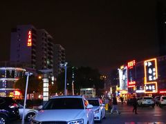 -湖滨路美食街