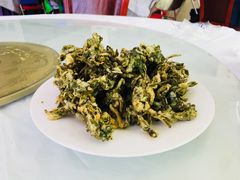 炸花椒芽-何适山庄 ·可团建(水长城P2停车场店)