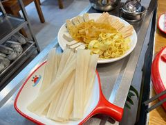 -海陆红火锅(汉兴路店)