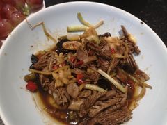 -鱼鲜饭香·招牌汽锅剁椒鱼头王