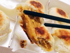蛋黄肉松月饼-长发西饼(临顿路店)