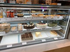 面包甜点陈列柜-Peet's Coffee皮爷咖啡(上海长风大悦城店)