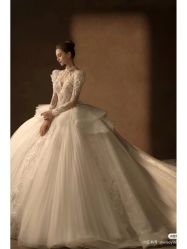 -Lady  Jane高端婚纱礼服馆