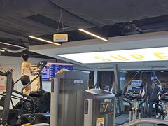 -超鹿运动(达信大厦店)
