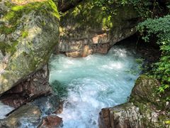 -西岭雪山大飞水景区