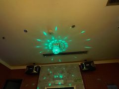 -皇家派对KTV(大润发店)