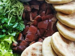 扒猪脸火勺-北京龙庆四季香农家饭庄·灶台鱼·碳烤虹鳟鱼(龙庆峡店)