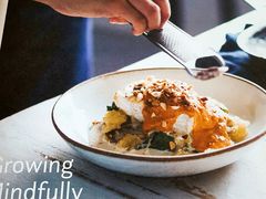 -ROAST coffee & eatery