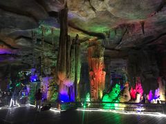 -泰安地下龙宫景区