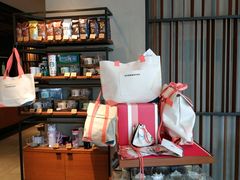 零售区-星巴克臻选(苏州汇豪店)