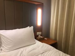 -全季酒店(上海火车站天目西路店)