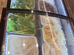 -嘎琉鲜切牛肉自助火锅