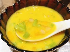 杨枝甘露-日进一片海.生腌海鲜火锅.宵夜烧烤(三里屯总店)