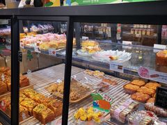 面包甜点陈列柜-仟吉(虎泉店)