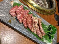 哈里哈牛肋条-哈里哈·黑牛私厨(购物公园店)
