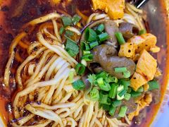 -八一路好吃街(雨田商务大厦店)