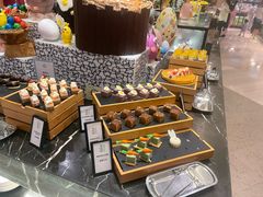 -广州万富希尔顿酒店·感趣自助餐厅·金秋蟹宴生蚝海鲜刺身