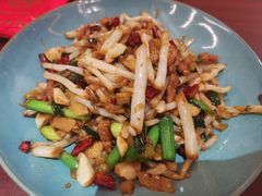 -魏铭鱼头捞饭(晋阳路店)