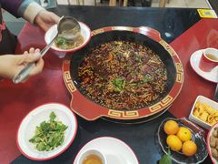 -烧哥美蛙肥肠鱼火锅·十五年社区店