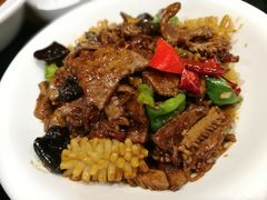 火爆三鲜-刘胖子家常菜·蹄花焖藕(中南店)