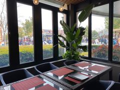 -WOLFGANG PUCK KITCHEN & BAR(迪士尼小镇店)