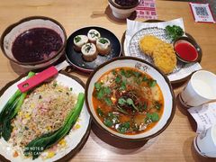 -龍堂蟹黄小笼包(德思勤四季汇店)