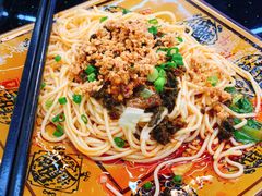 -上上签·冷锅串串(六灌路店)