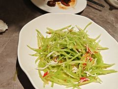 莴笋拌蟹柳-吕氏焗小鲜•海鲜青岛菜(八大关店)