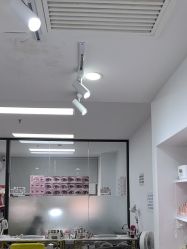 -尤米一站式美甲美睫